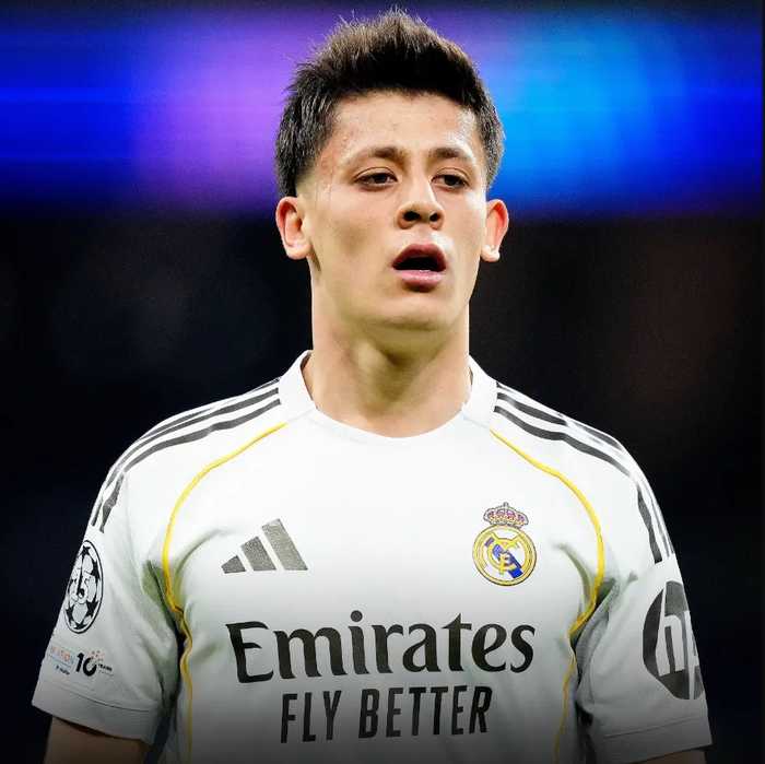 TA：曼城考虑今夏收购恩佐！德天空：皇马续约维尼修斯只差细节！